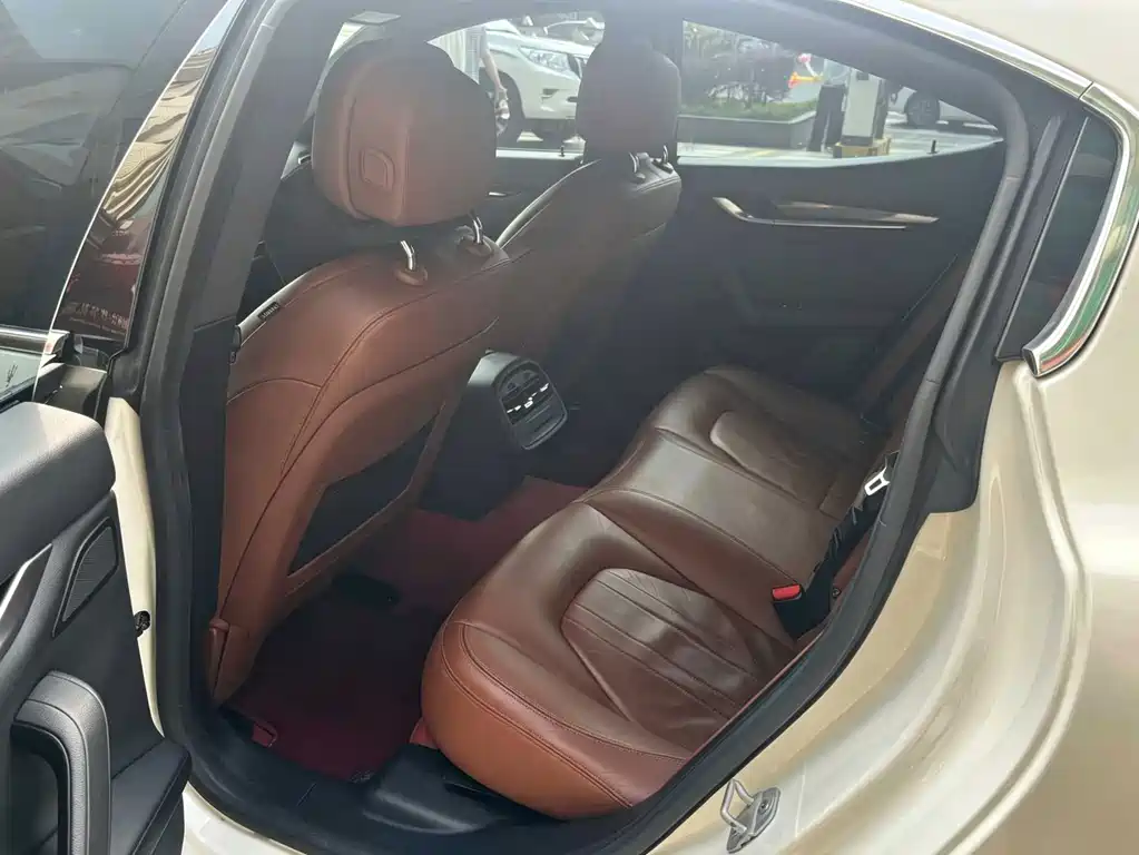 Maserati Ghibli — миниатюра 5