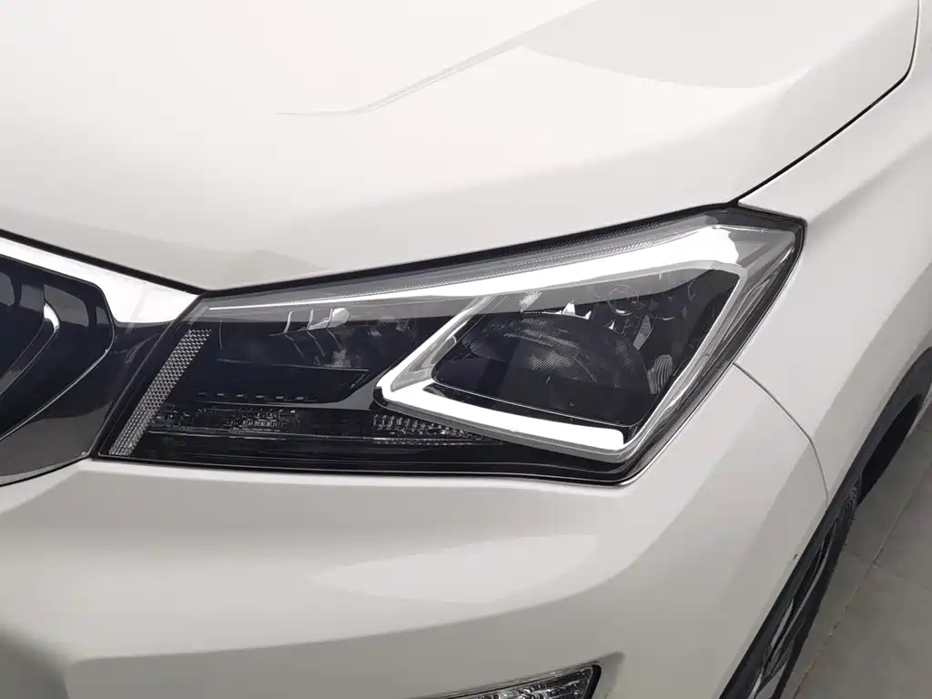 Changan CS15EV — миниатюра 7
