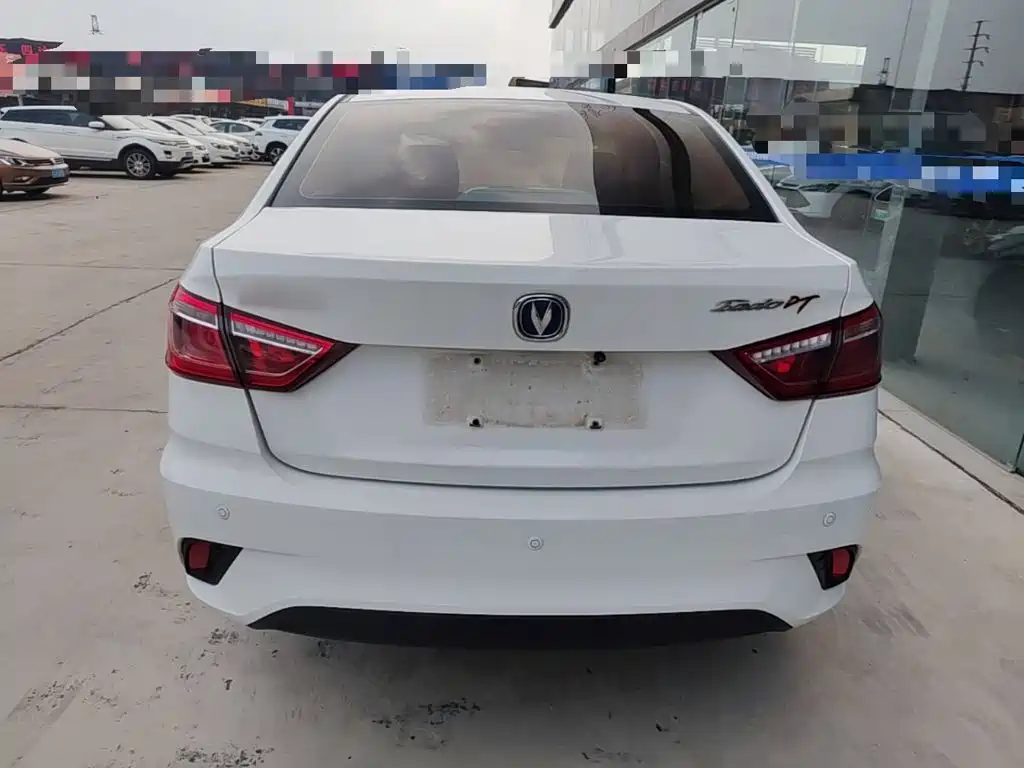 Changan Eado DT — миниатюра 6