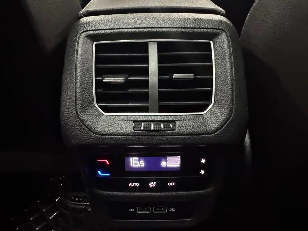 Volkswagen Tayron X 330TSI 2WD Flagship Connected Edition, фото 22