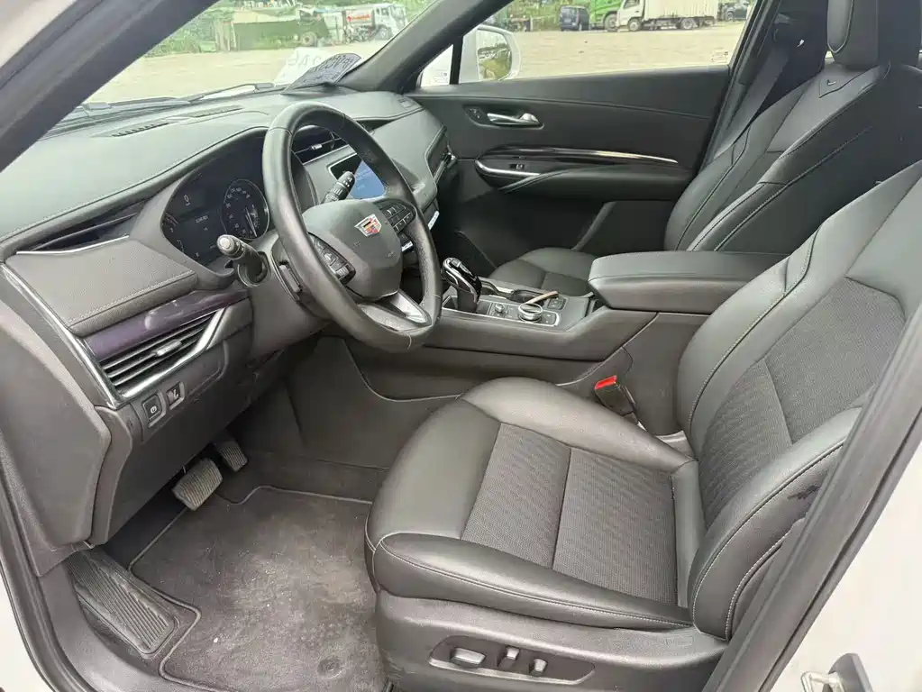Cadillac XT4 — миниатюра 5