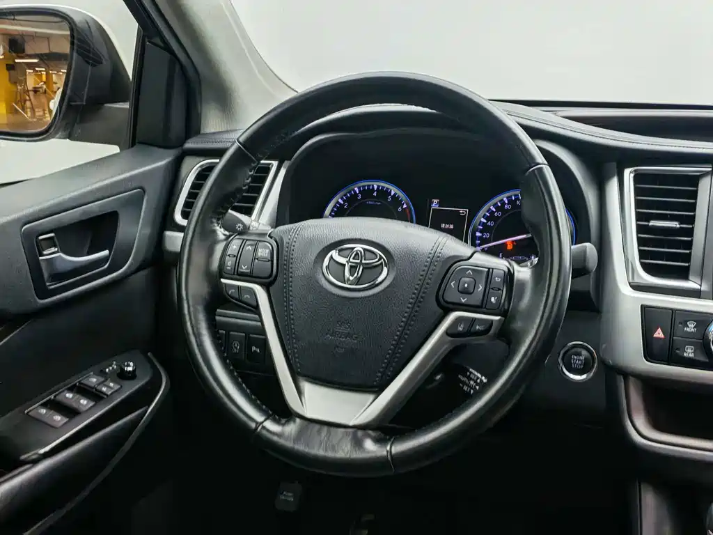 Toyota Highlander — миниатюра 13