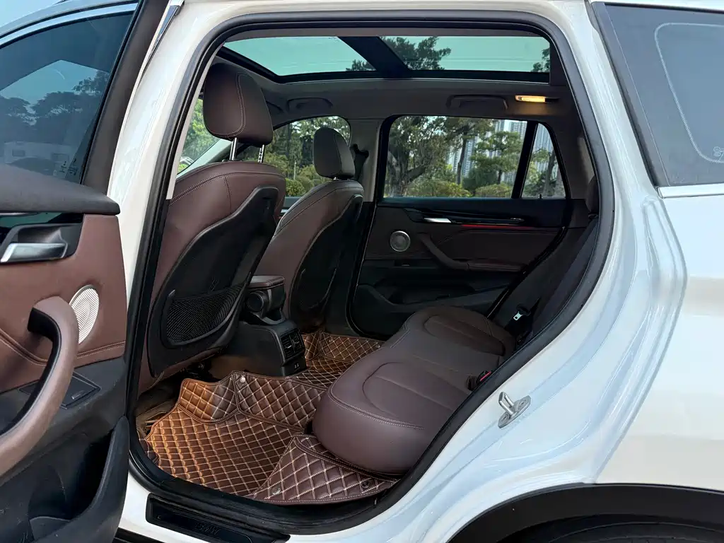 BMW X1 — миниатюра 13