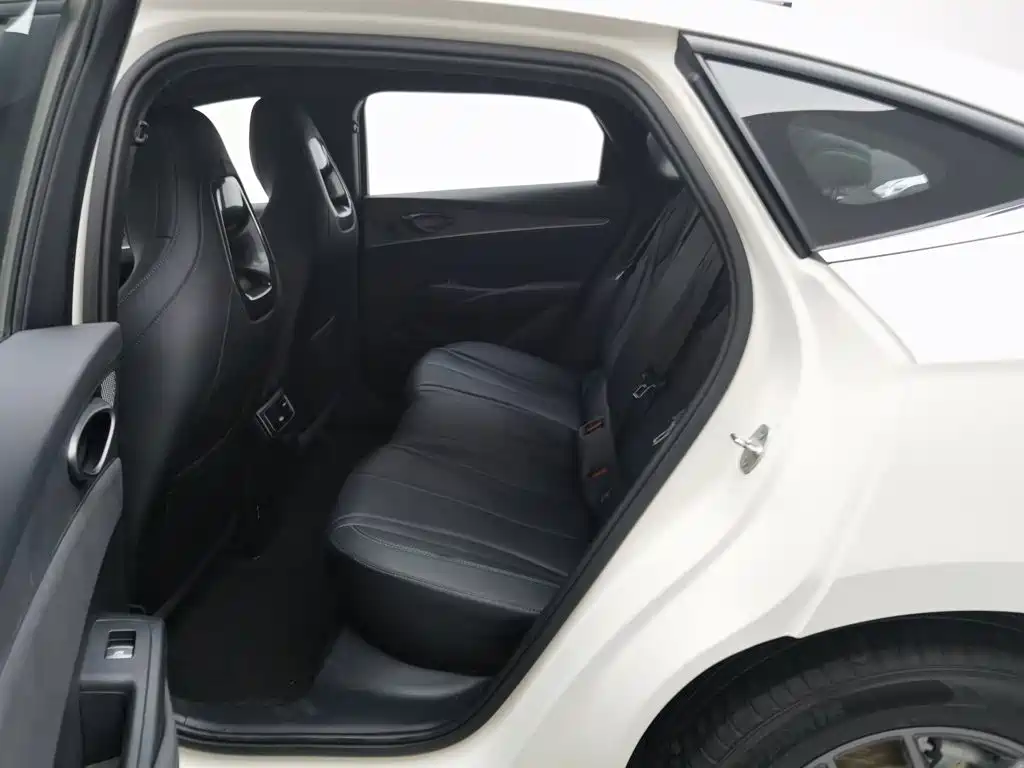 BYD Seal 06 — миниатюра 15