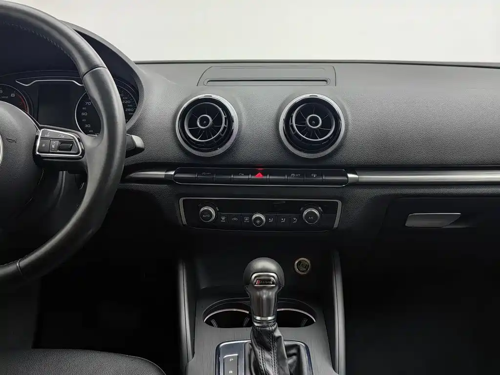 Audi A3 — миниатюра 12