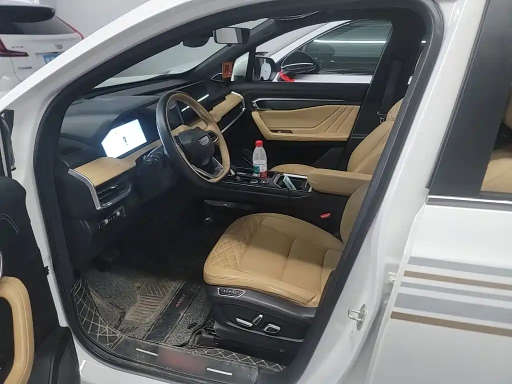 Geely Haoyue L — миниатюра 15