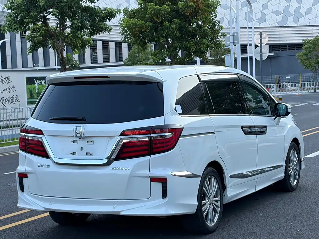 Honda Elysion — миниатюра 27