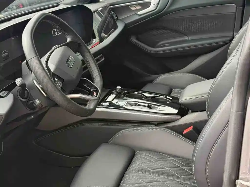 Audi A5L Sportback TFSI 150kW Smart Leader quattro Type, фото 2