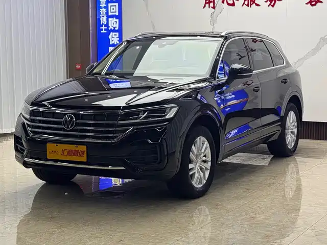VOLKSWAGEN TOUAREG