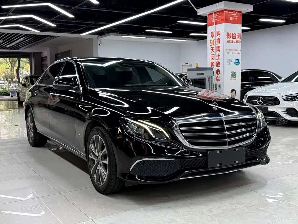 Mercedes-Benz E-Class — миниатюра 3