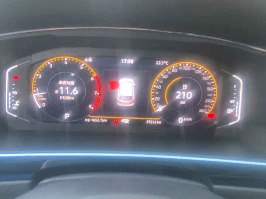Volkswagen Tiguan L — миниатюра 14
