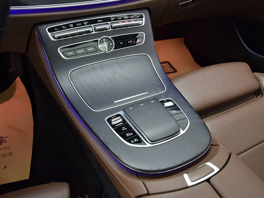 Mercedes-Benz E-Class — миниатюра 16
