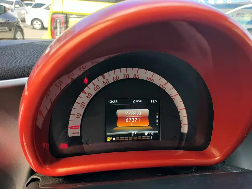 smart Smart Fortwo — миниатюра 12
