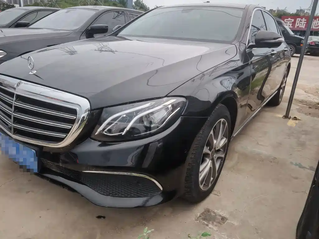 Mercedes-Benz E-Class — миниатюра 3