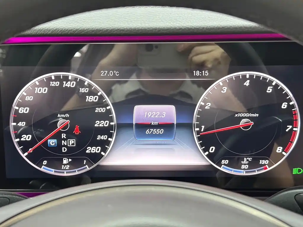 Mercedes-Benz E-Class — миниатюра 18