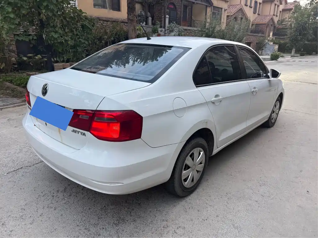 Volkswagen Jetta — миниатюра 4