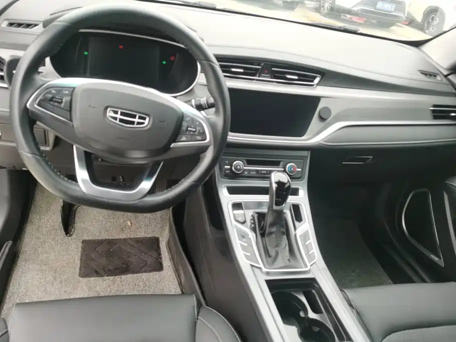 Geely Emgrand — миниатюра 12