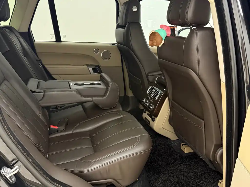Land Rover Range Rover — миниатюра 23