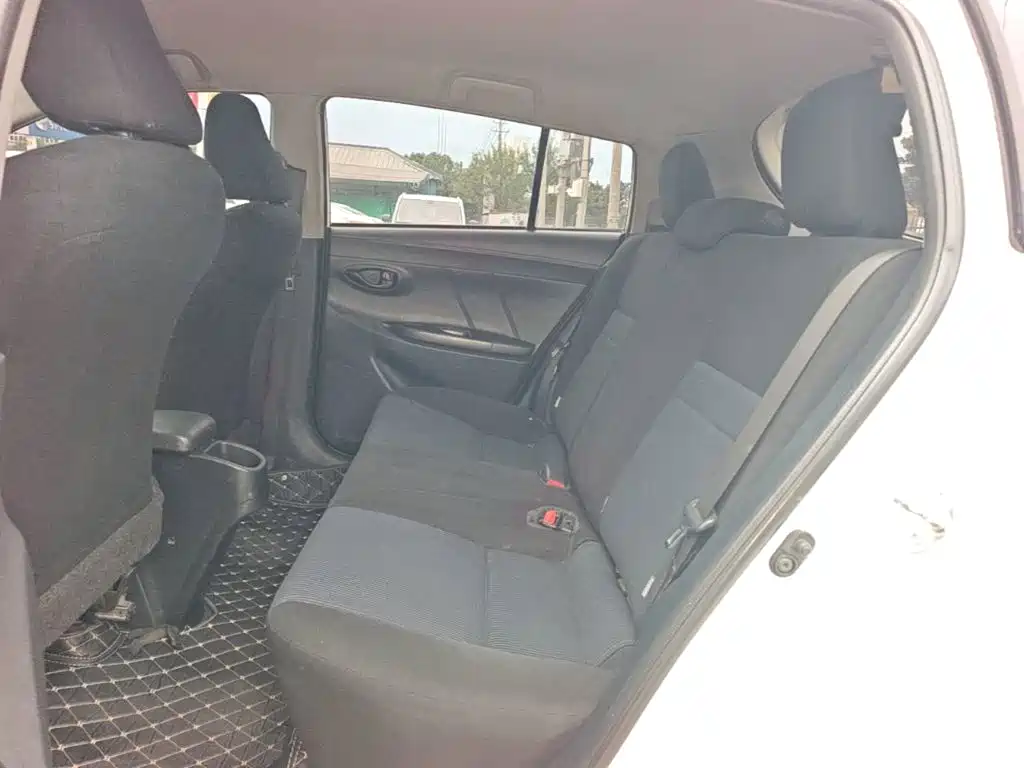 Toyota Yaris L — миниатюра 17
