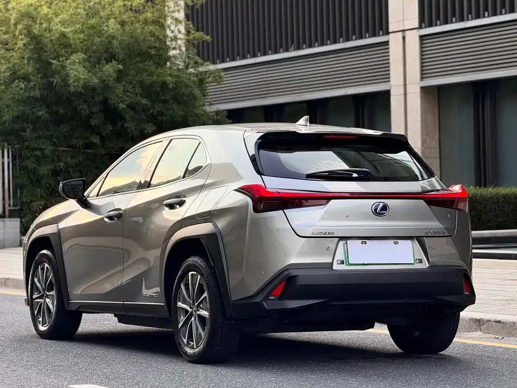 Lexus UX New Energy — миниатюра 3