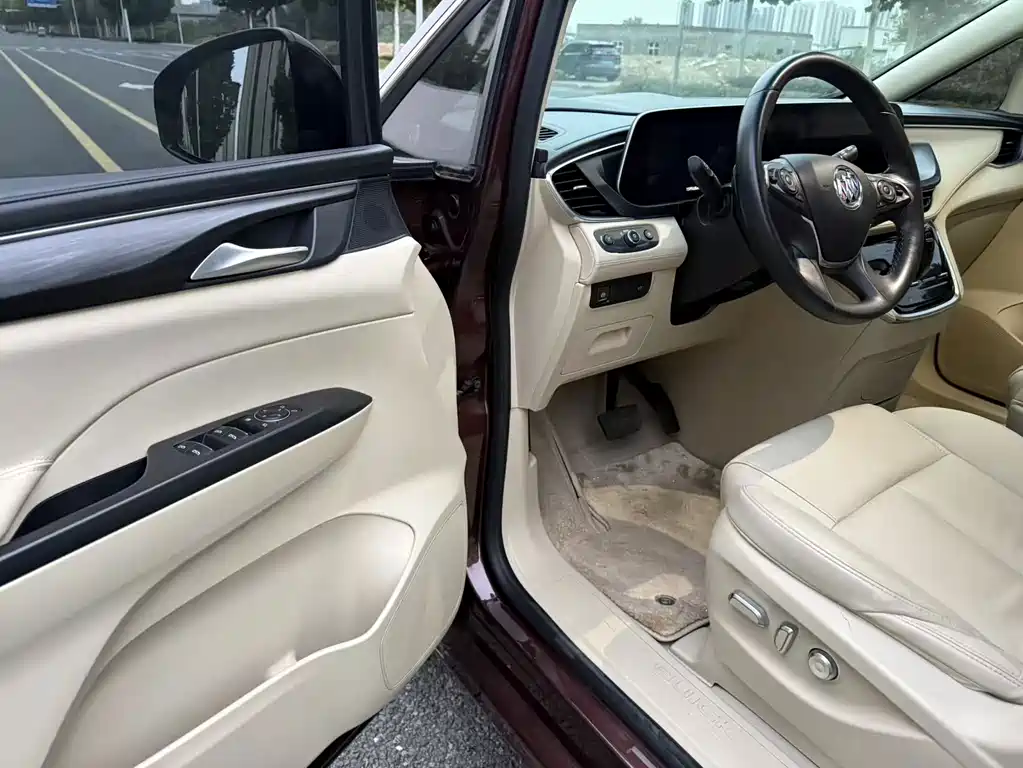 Buick GL8 — миниатюра 8
