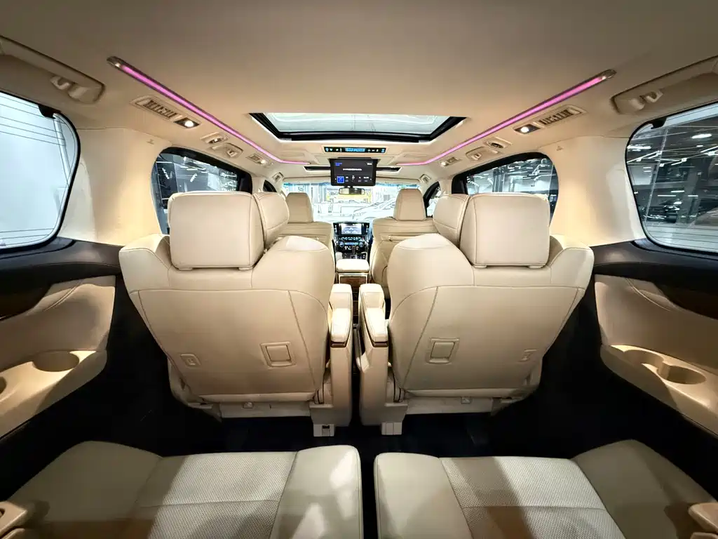 Toyota Alphard — фотографии объявления, Фото 13