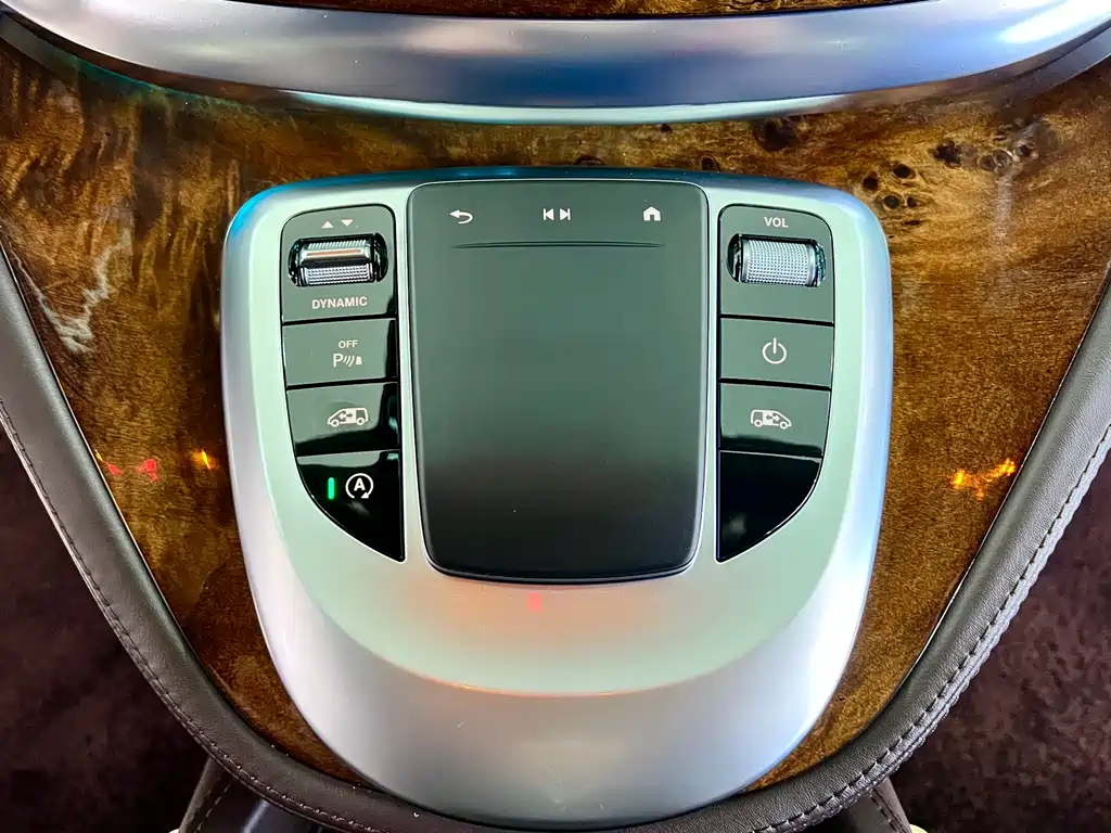 MERCEDES-BENZ V CLASS