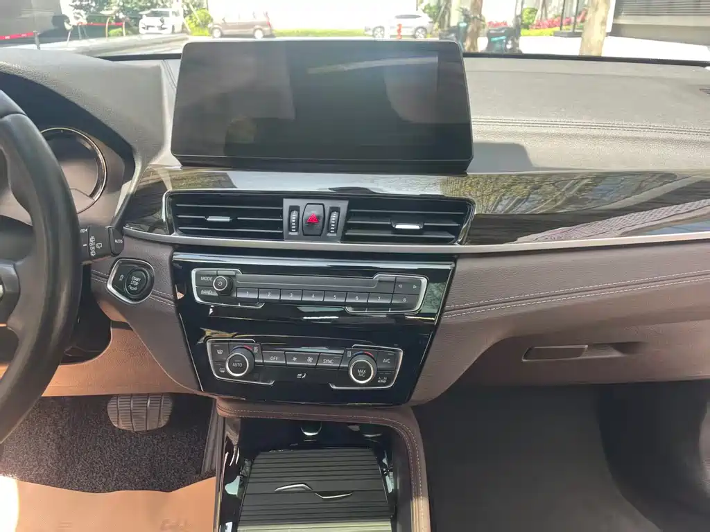 BMW X1 2021 xDrive25Li Premium