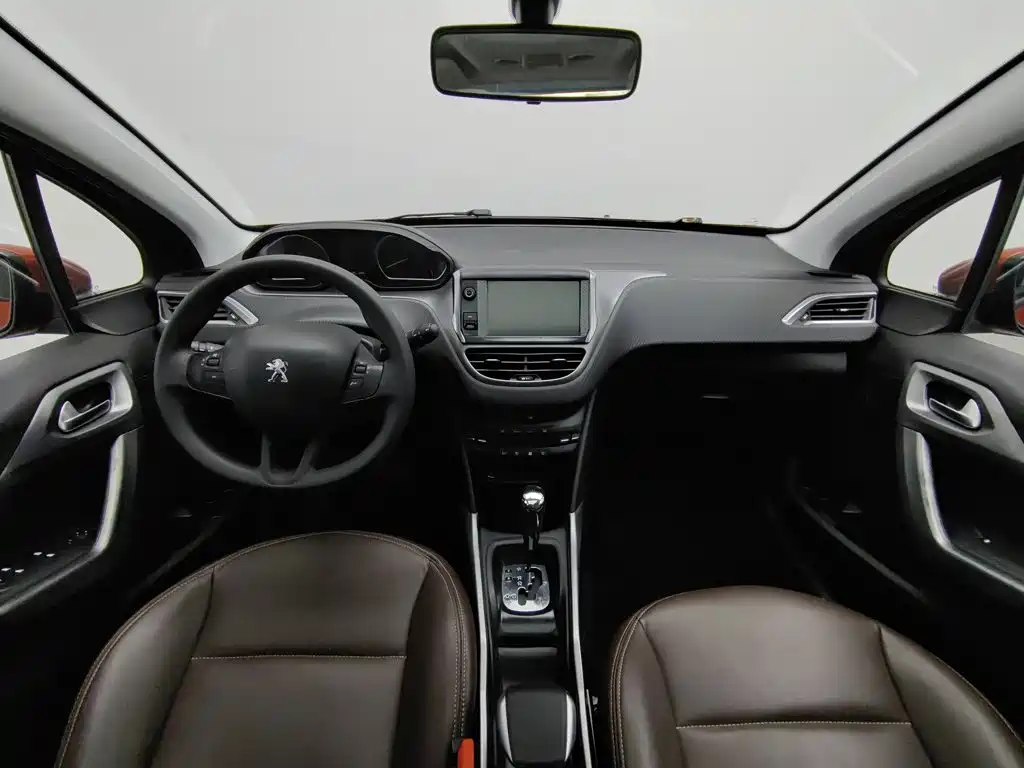 Peugeot 2008 — миниатюра 5