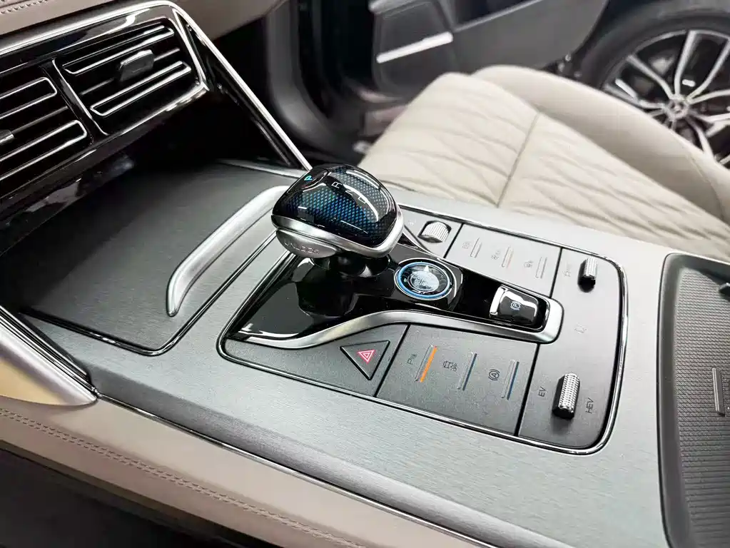 BYD Tang 2024 DM-i 112KM Luxury