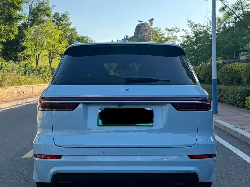 Li Auto ONE 2020 6 мест