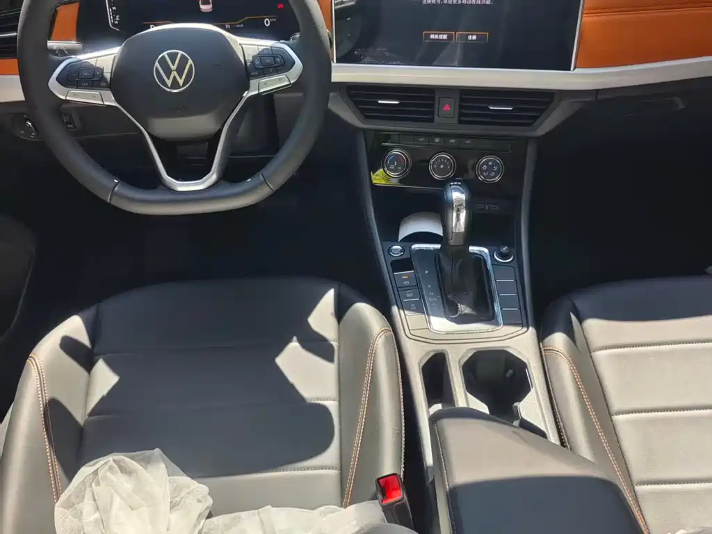 Volkswagen Bora 2025 200TSI DSG PRO