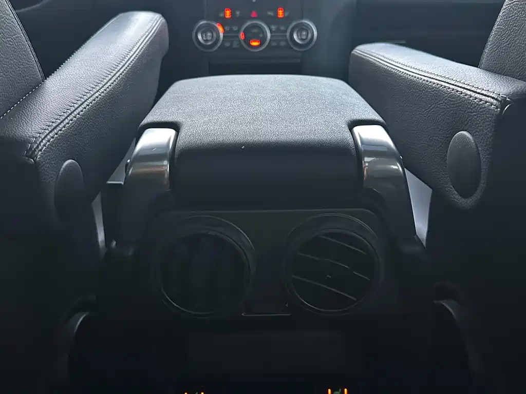 Land Rover Discovery — миниатюра 9