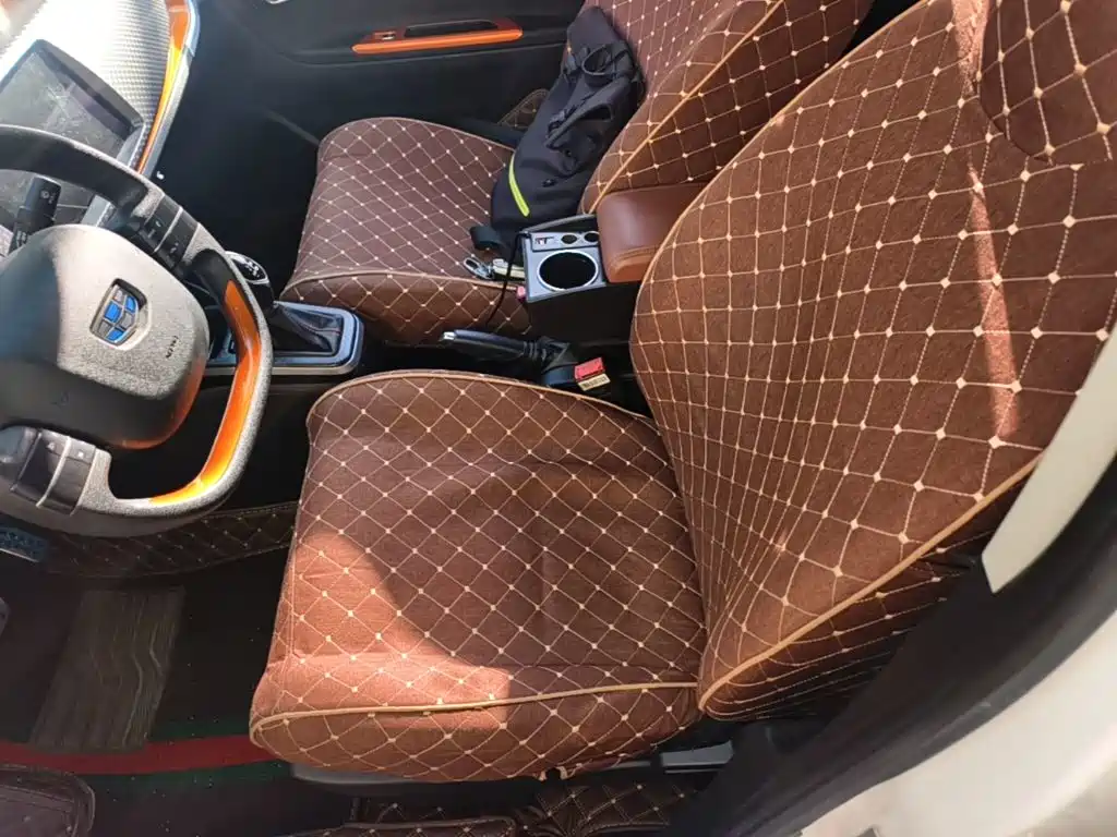 Geely Vision X1 — миниатюра 15