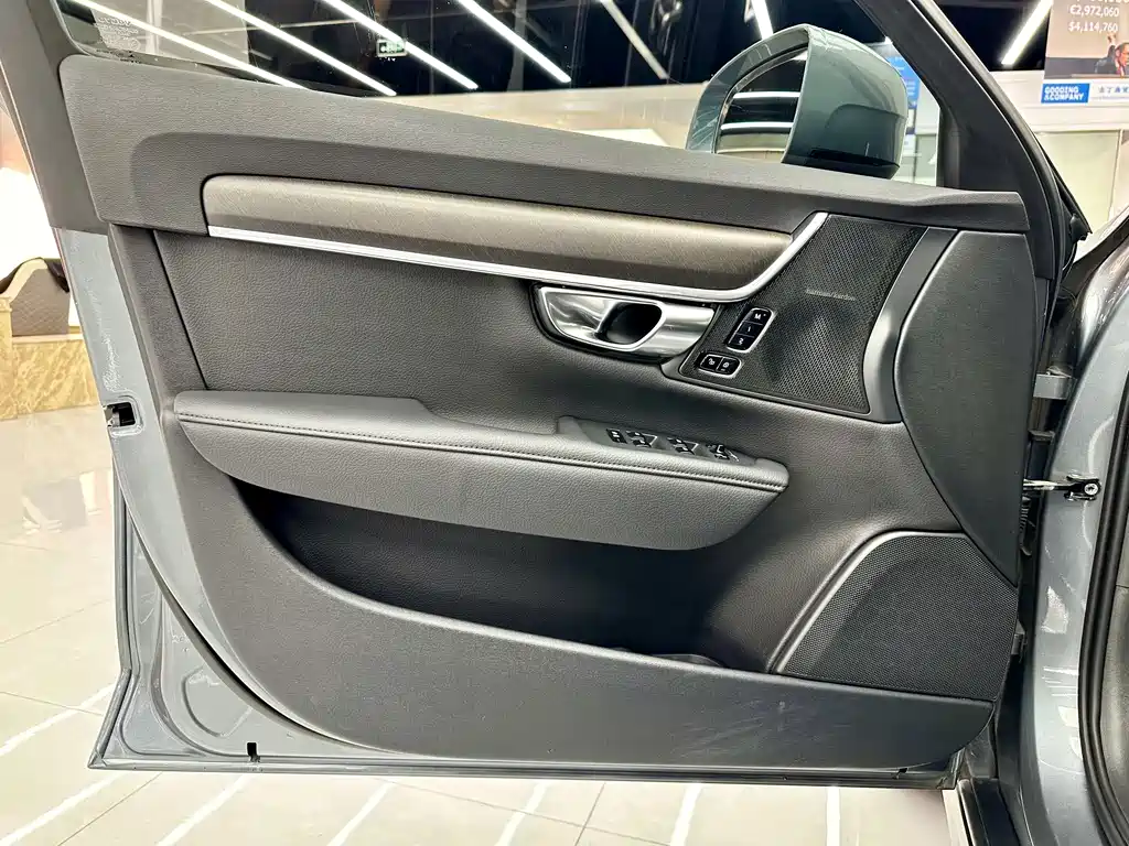 Volvo V90 — миниатюра 6