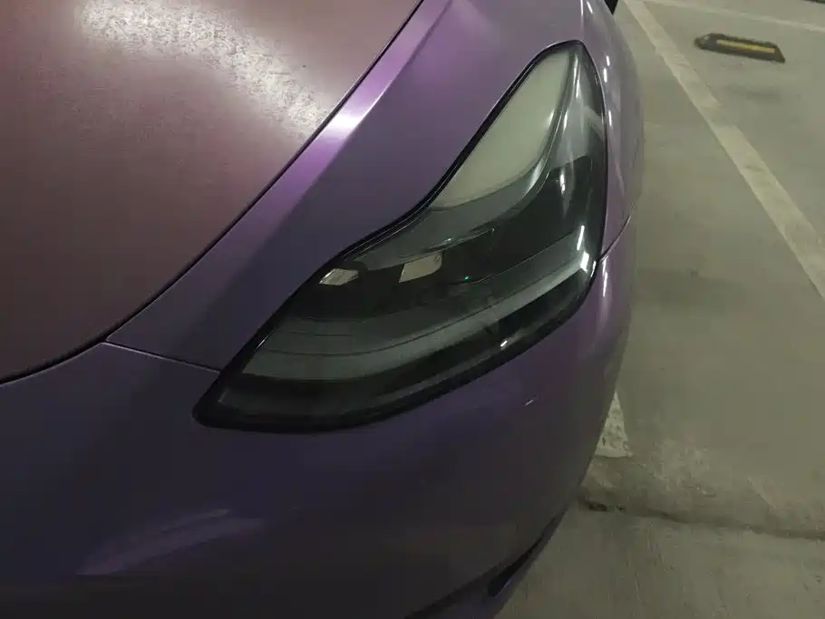Tesla Model Y — миниатюра 5