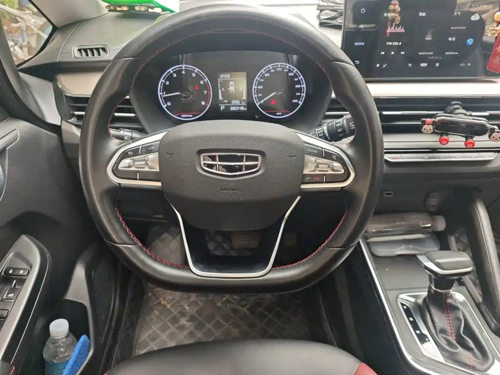 Geely Vision X3 — миниатюра 3