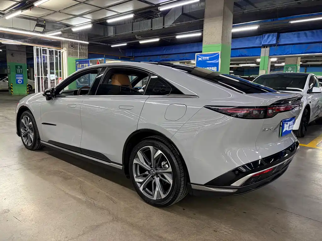 Mazda EZ-6 — миниатюра 5