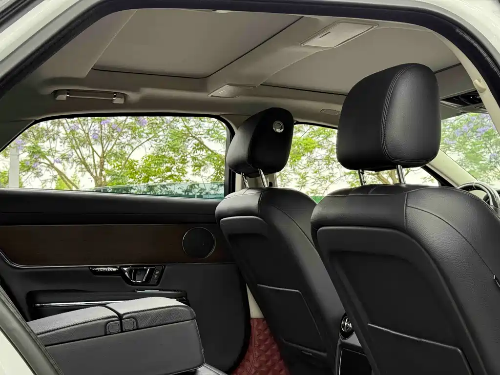 Jaguar XJ XJL 3.0 SC 2WD Elegant Business Edition, фото 12