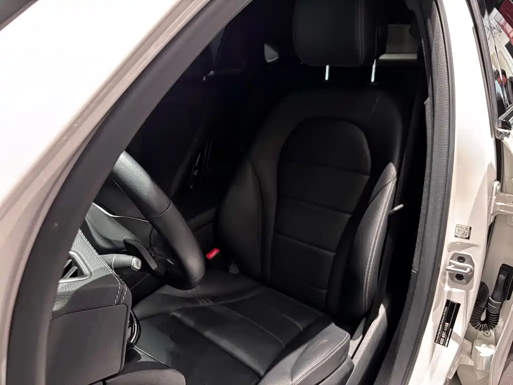 Mercedes-Benz GLC 2021 GLC 260 4MATIC SUV