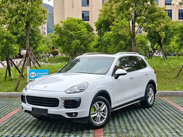 PORSCHE CAYENNE NEW ENERGY 2016