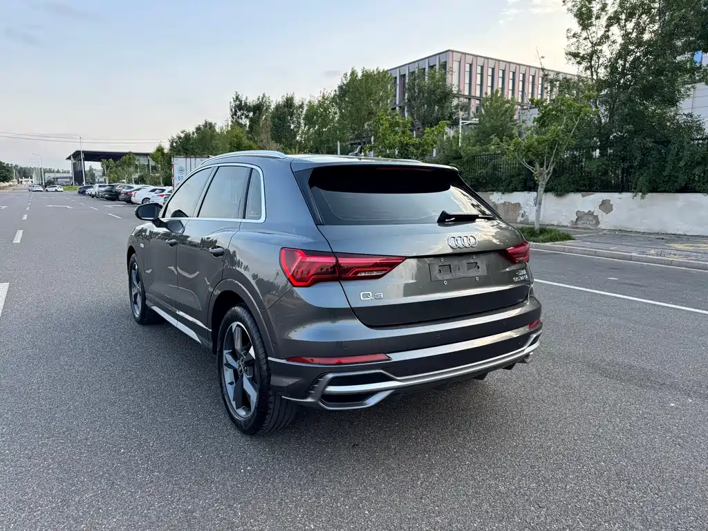 Audi Q3 2022 35 TFSI Fashion