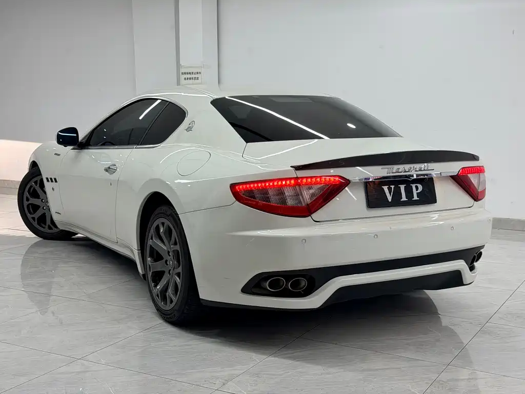 Maserati GranTurismo 2013 4.2L AT