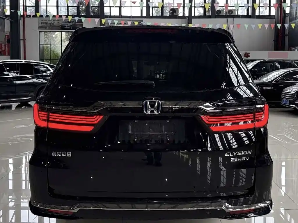 Honda Elysion — миниатюра 9