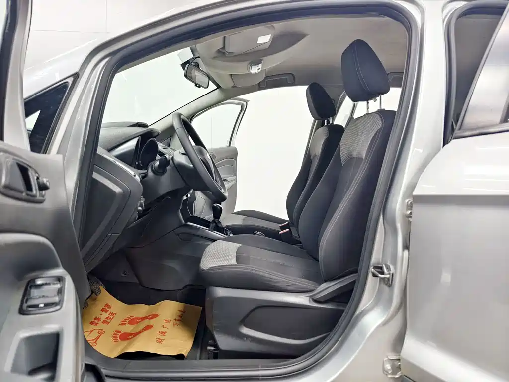 Ford Ecosport — миниатюра 10
