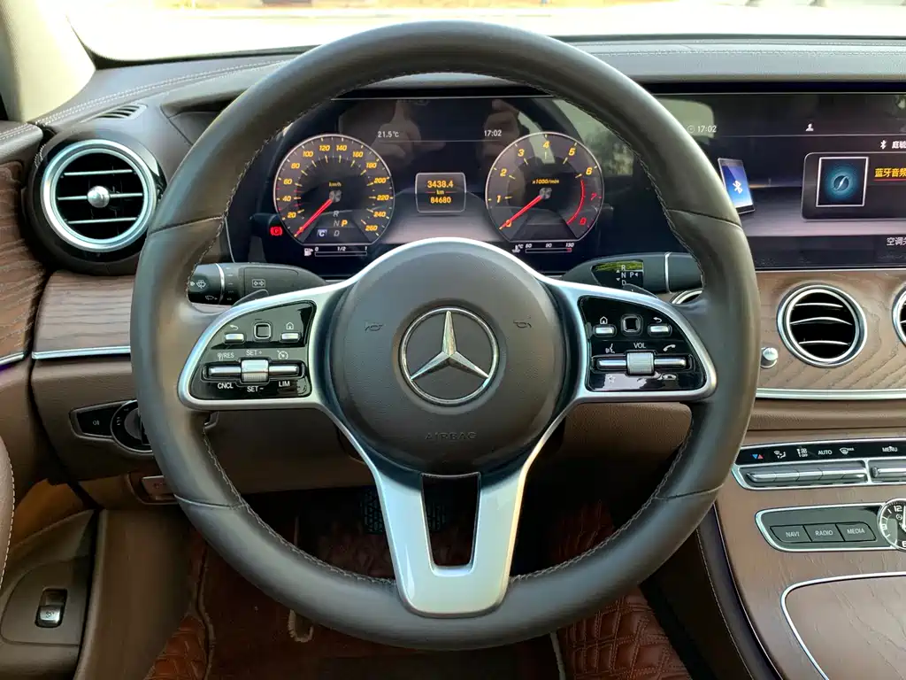 MERCEDES-BENZ E CLASS