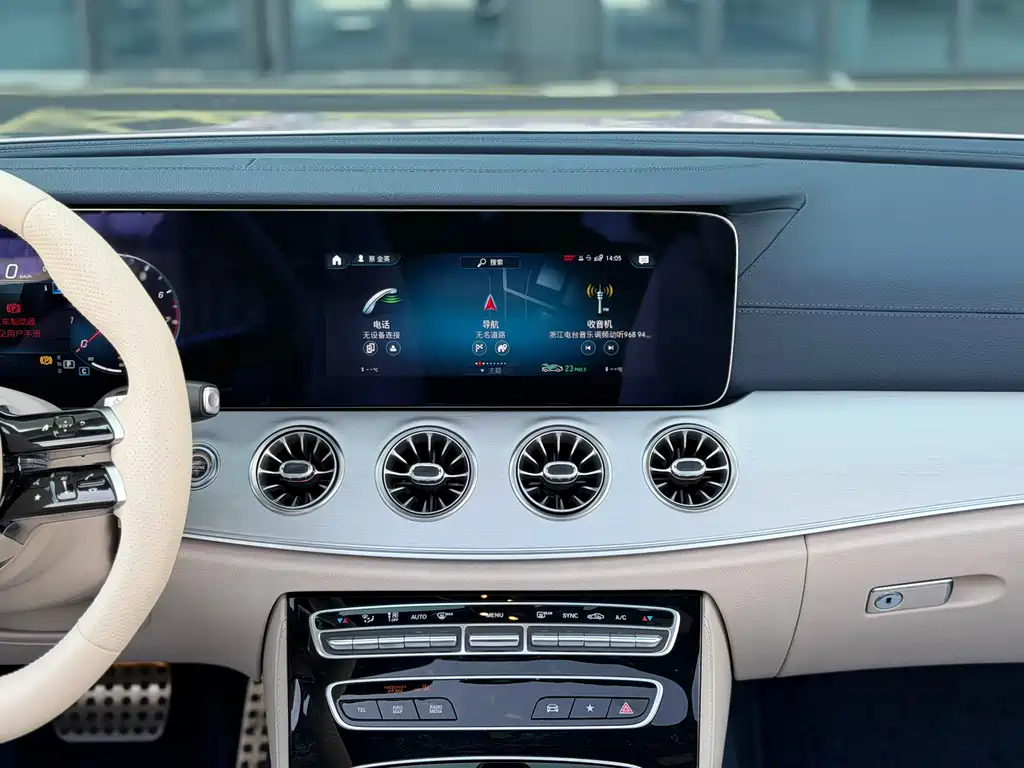 MERCEDES-BENZ E CLASS