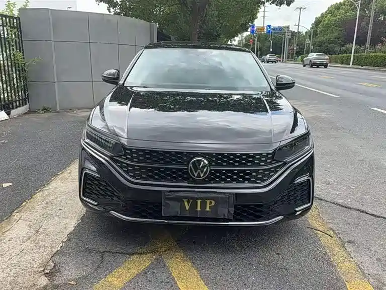 Volkswagen Passat 2022