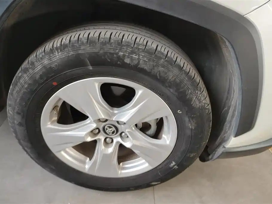 TOYOTA RAV4 RONGFANG