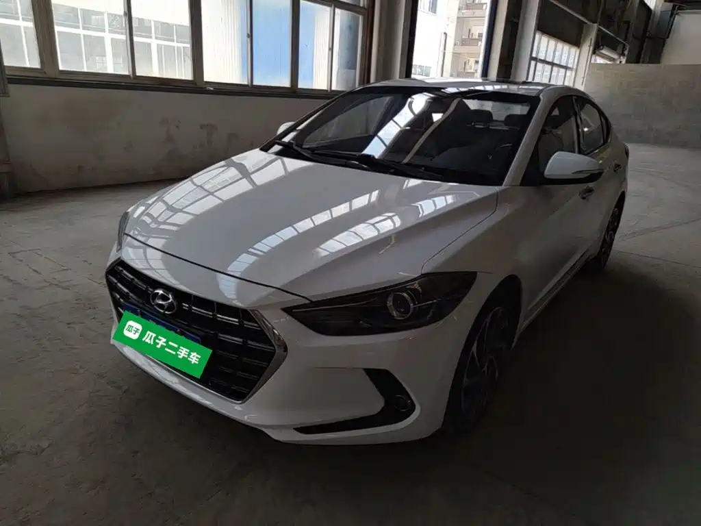 Hyundai Elantra 2019 1.5L CVT Smart Dazzle · Elite Type